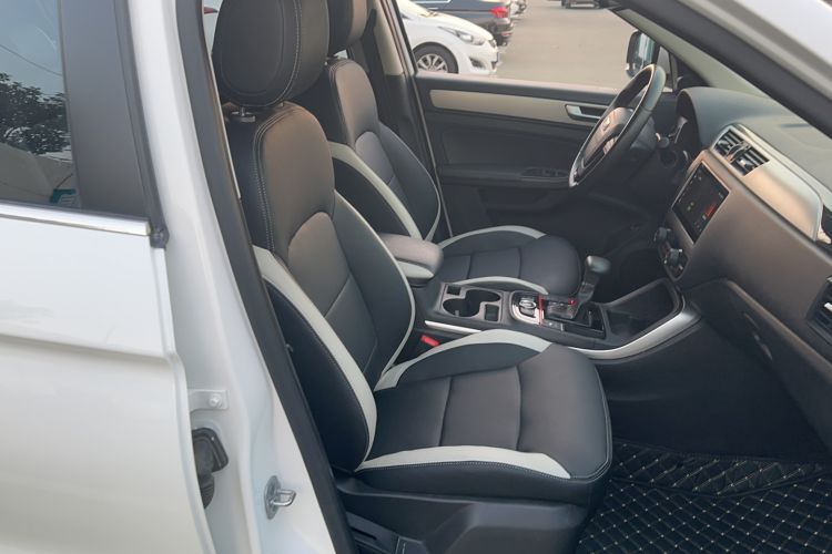 Used Qoros 5 2019 1.6T Automatic Zhiyun Connect (AliOS) Edition Prestige Model Right Front Seat