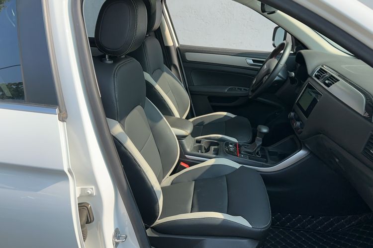 Used Qoros 5 2019 1.6T Automatic Zhiyun Connect (AliOS) Edition Prestige Model Right Front Seat