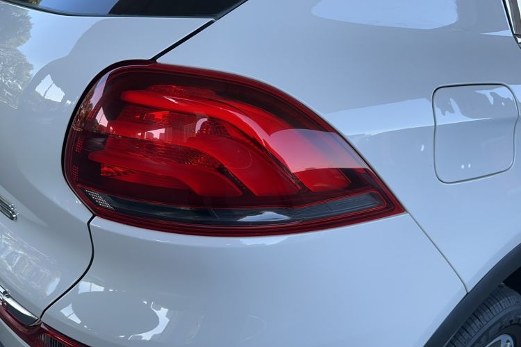 Used Qoros 5 2019 1.6T Automatic Zhiyun Connect (AliOS) Edition Prestige Model Right Rear Taillight