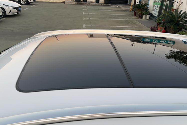 Used Qoros 5 2019 1.6T Automatic Zhiyun Connect (AliOS) Edition Prestige Model Roof