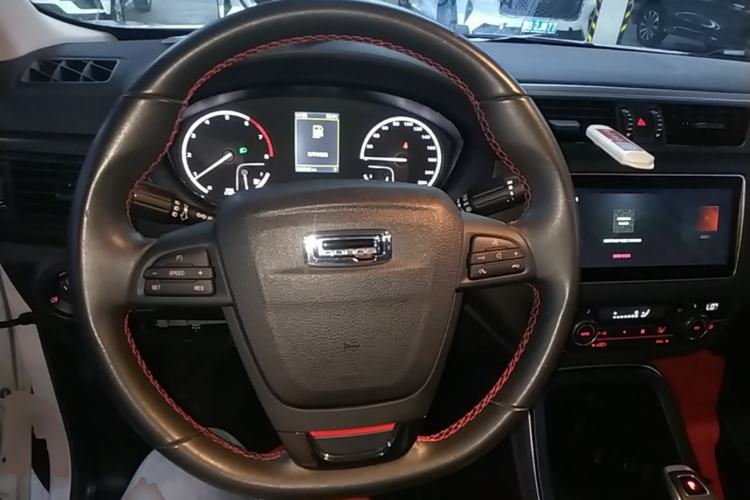 Used Qoros 5 2019 Qoros 5S 1.6 TGDI Prestige Model Steering Wheel