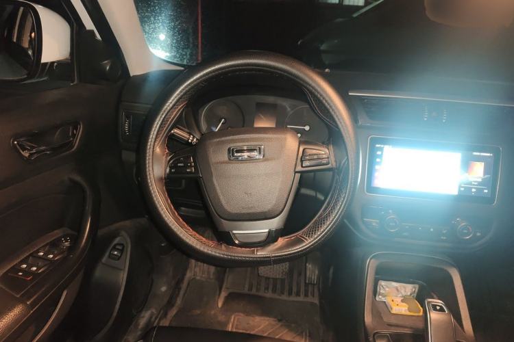 Used Qoros 5 2019 Qoros 5S 1.6 TGDI Leading Model Steering Wheel
