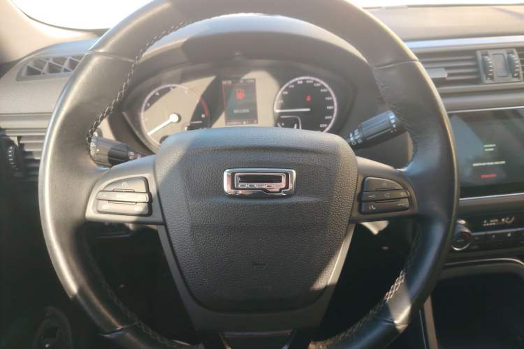 Used Qoros 5 2019 Qoros 5S 1.6 TGDI Leading Model Steering Wheel