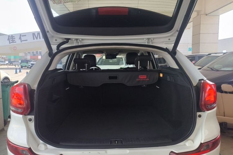 Used Qoros 5 2019 1.6T Automatic Zhiyun Connect (AliOS) Edition Prestige Model Trunk