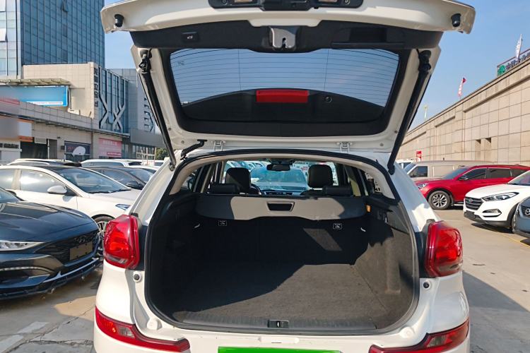 Used Qoros 5 2019 Qoros 5S 1.6 TGDI Prestige Model Trunk