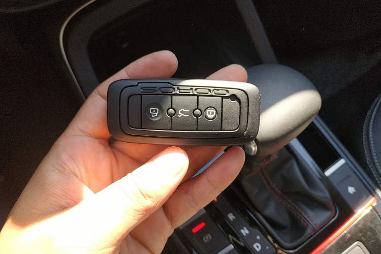 Used Qoros 5 2019 1.6T Automatic Zhiyun Connect (AliOS) Edition Prestige Model Vehicle Key