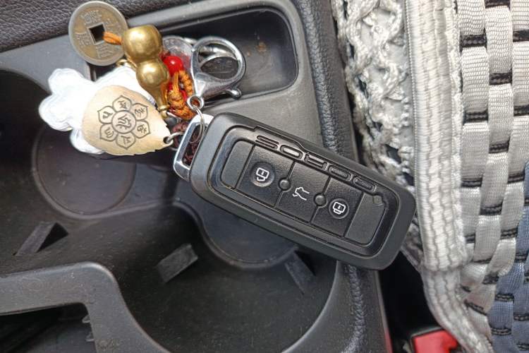 Used Qoros 5 2019 Qoros 5S 1.6 TGDI Prestige Model Vehicle Key