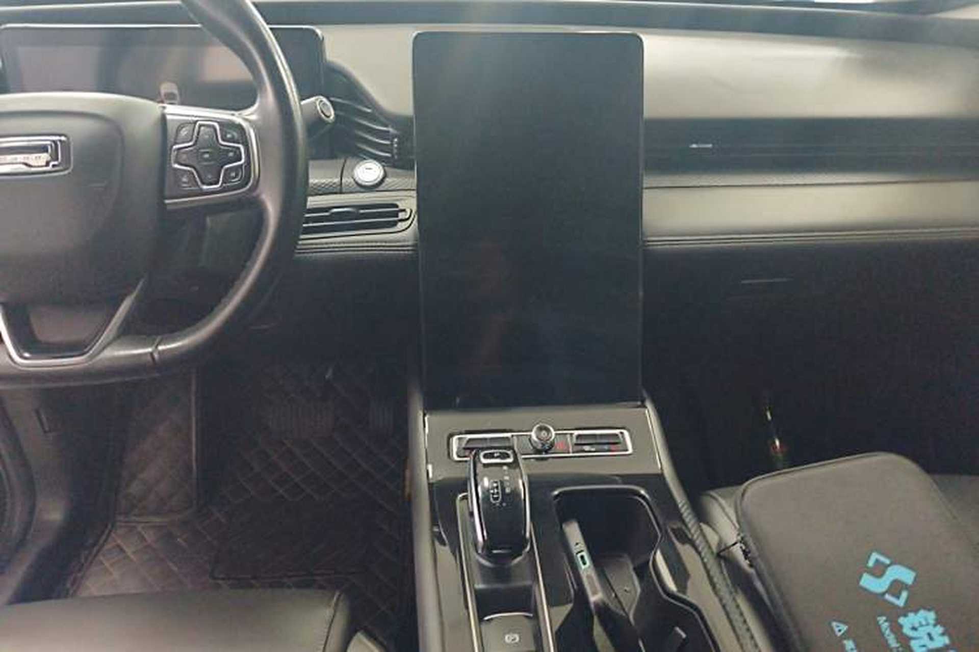 Used Qoros 7 2020 1.6T Escort Elite Model Audio And AC Panel