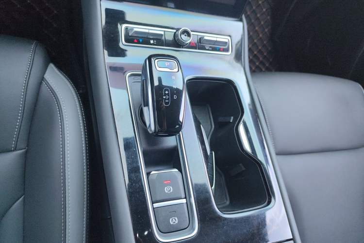 Used Qoros 7 2020 1.6T Escort Elite Model Gear Lever