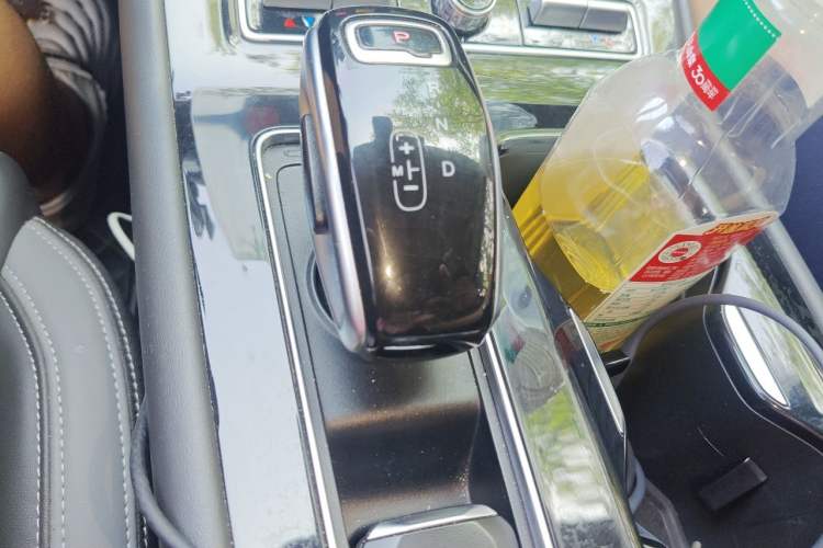 Used Qoros 7 2020 1.8T Flagship Navigation Model Gear Lever