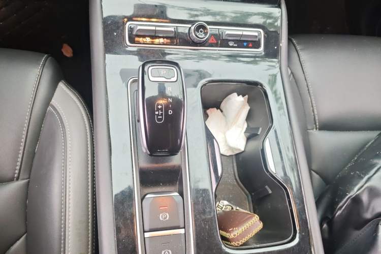 Used Qoros 7 2020 1.8T Escort Elite Edition Gear Lever