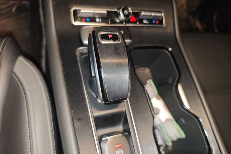 Used Qoros 7 2020 1.6T Escort Elite Model Gear Lever