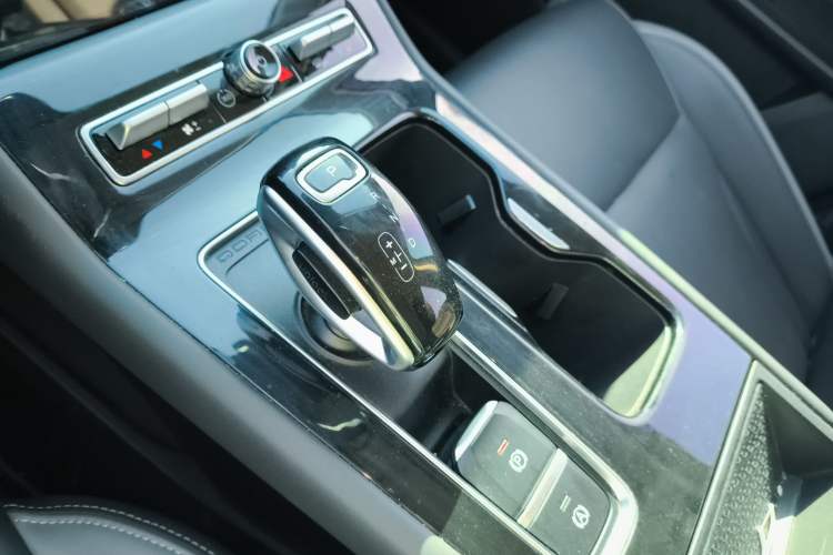 Used Qoros 7 2020 1.8T Cruise Luxury Model Gear Lever