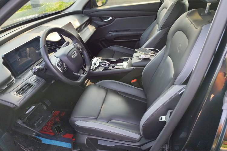 Used Qoros 7 2020 1.6T Escort Elite Model Left Front Seat