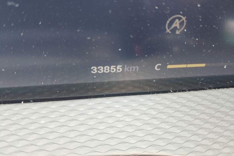 Used Qoros 7 2020 1.8T Flagship Navigation Model Odometer Close Up