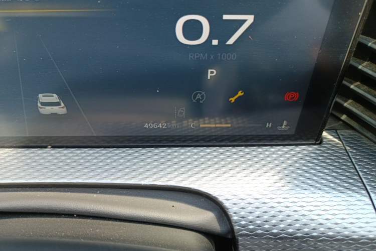 Used Qoros 7 2020 1.6T Cruise Luxury Model Odometer Close Up