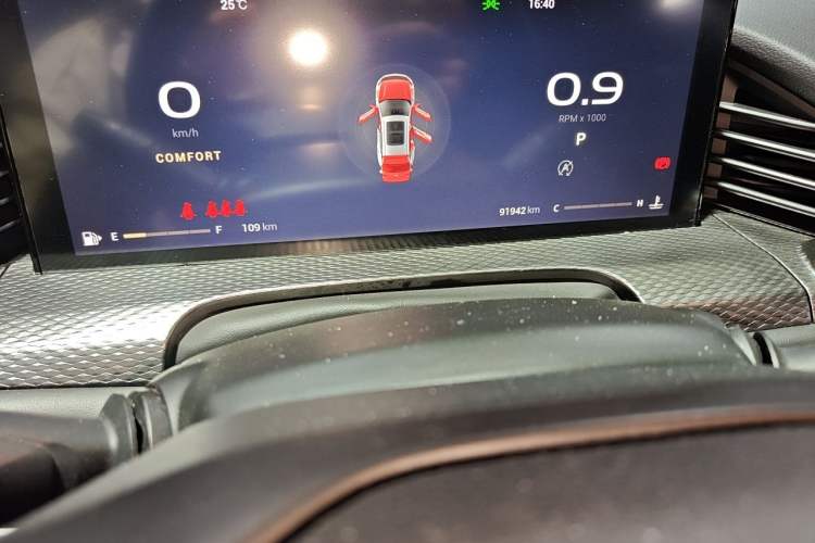 Used Qoros 7 2020 1.8T Cruise Luxury Model Odometer Close Up