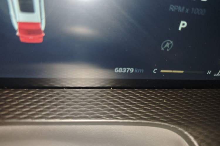 Used Qoros 7 2020 1.6T Escort Elite Model Odometer Close Up