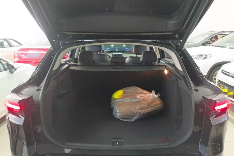 Used Qoros 7 2020 1.8T Flagship Navigation Model Trunk