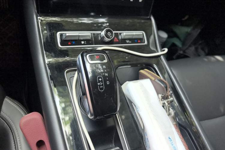 Used Qoros 7 2020 1.6T Escort Elite Model Gear Lever