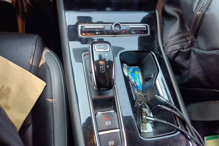 Used Qoros 7 2020 1.8T Escort Elite Edition Gear Lever