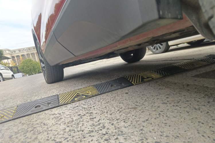 Used Qoros 7 2020 1.8T Flagship Navigation Model Left Side Sill