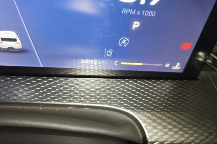Used Qoros 7 2020 1.6T Cruise Luxury Model Odometer Close Up