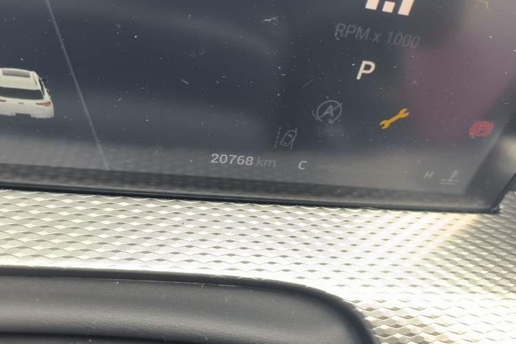 Used Qoros 7 2020 1.6T Cruise Luxury Model Odometer Close Up