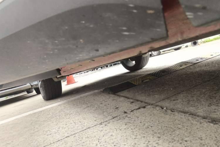 Used Qoros 7 2020 1.8T Flagship Navigation Model Right Side Sill