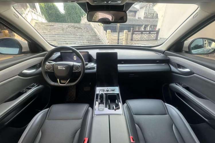 Used Qoros 7 2020 1.8T Flagship Navigation Model Center Console