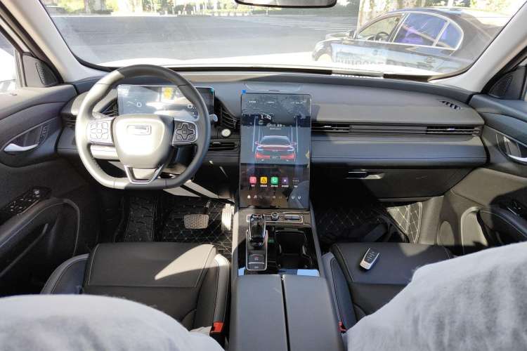 Used Qoros 7 2020 1.8T Escort Elite Edition Center Console