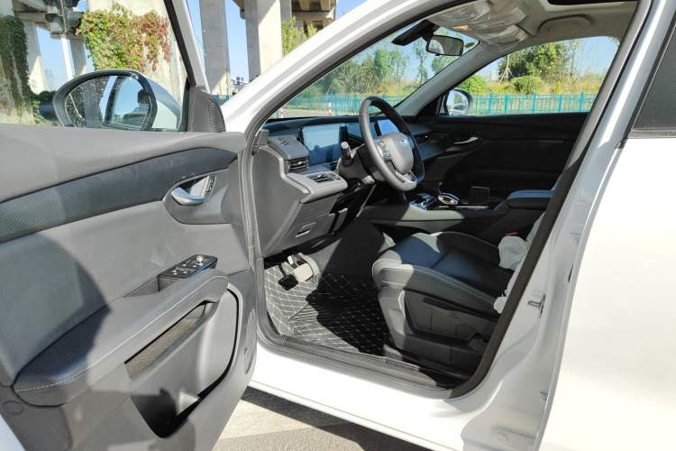 Used Qoros 7 2020 1.8T Escort Elite Edition Driver Seat