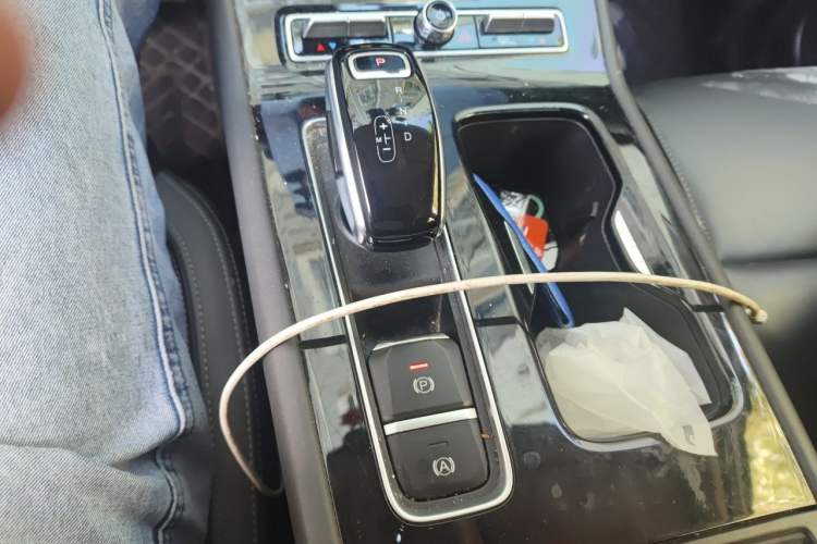 Used Qoros 7 2020 1.6T Escort Elite Model Gear Lever