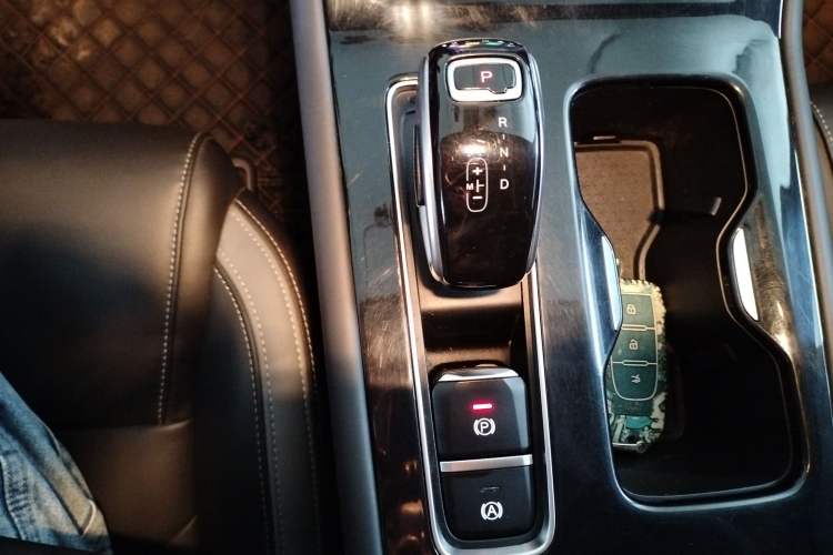 Used Qoros 7 2020 1.6T Escort Elite Model Gear Lever
