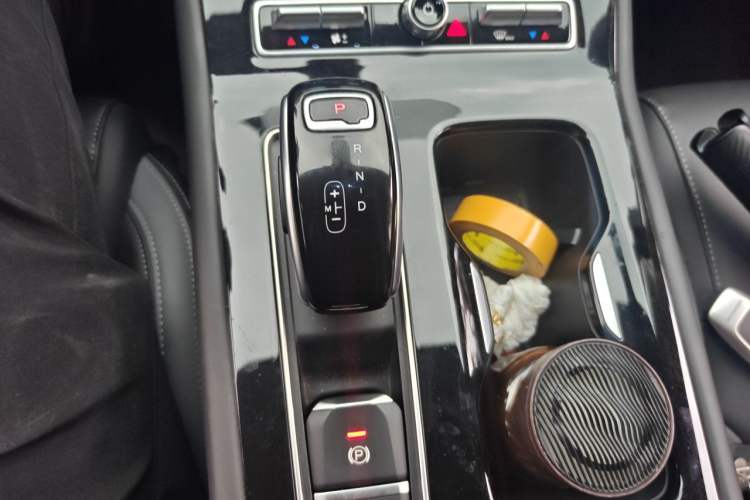 Used Qoros 7 2020 1.8T Escort Elite Edition Gear Lever