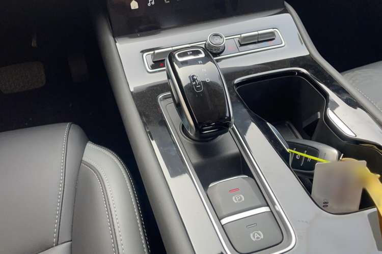 Used Qoros 7 2020 1.6T Escort Elite Model Gear Lever