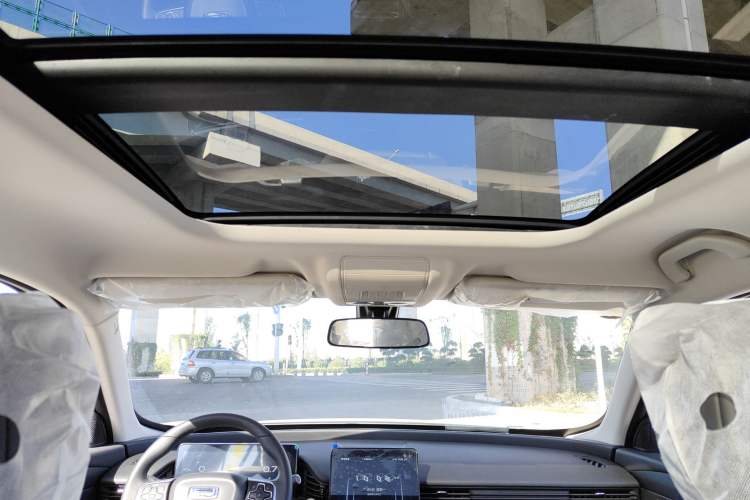 Used Qoros 7 2020 1.8T Escort Elite Edition Headliner