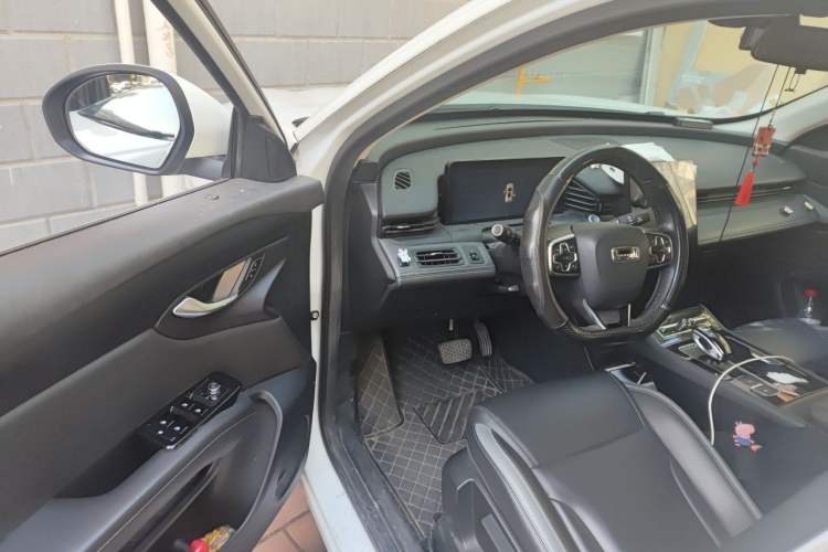 Used Qoros 7 2020 1.6T Escort Elite Model Interior 3