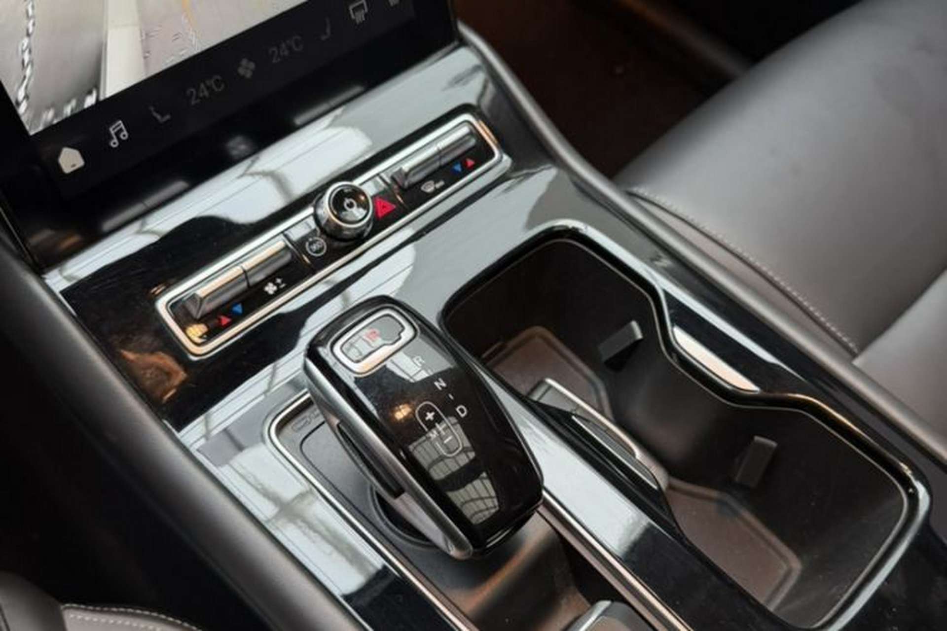 Used Qoros 7 2020 1.8T Cruise Luxury Model Interior 6