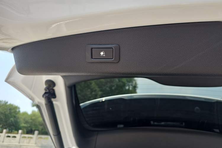 Used Qoros 7 2020 1.6T Escort Elite Model Interior 9