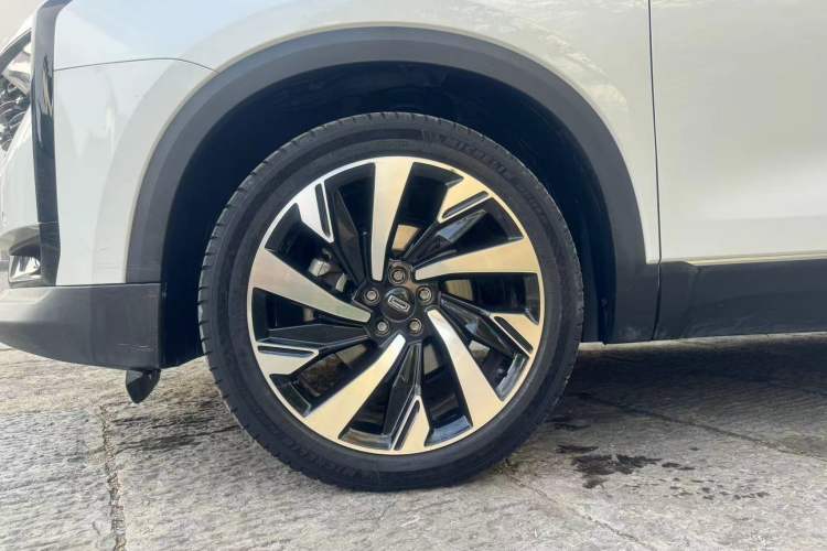 Used Qoros 7 2020 1.8T Flagship Navigation Model Left Front Wheel Hub