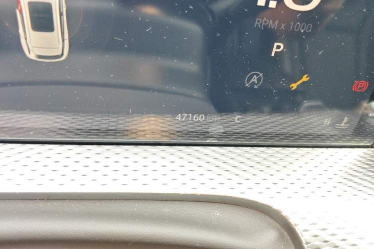 Used Qoros 7 2020 1.6T Cruise Luxury Model Odometer Close Up