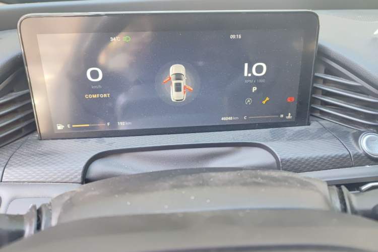 Used Qoros 7 2020 1.6T Escort Elite Model Odometer Close Up