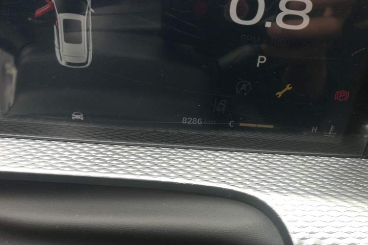 Used Qoros 7 2020 1.6T Cruise Luxury Model Odometer Close Up