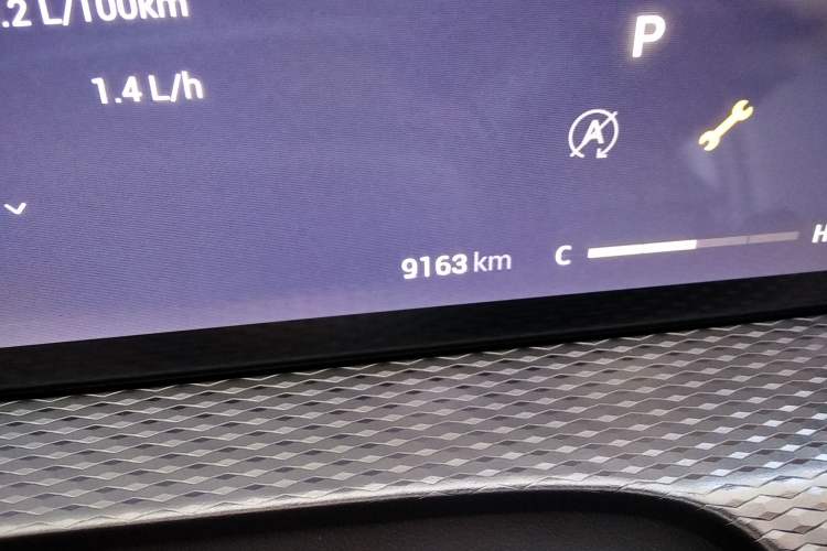 Used Qoros 7 2020 1.6T Cruise Luxury Model Odometer Close Up