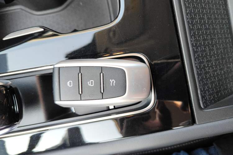 Used Qoros 7 2020 1.6T Cruise Luxury Model Vehicle Key