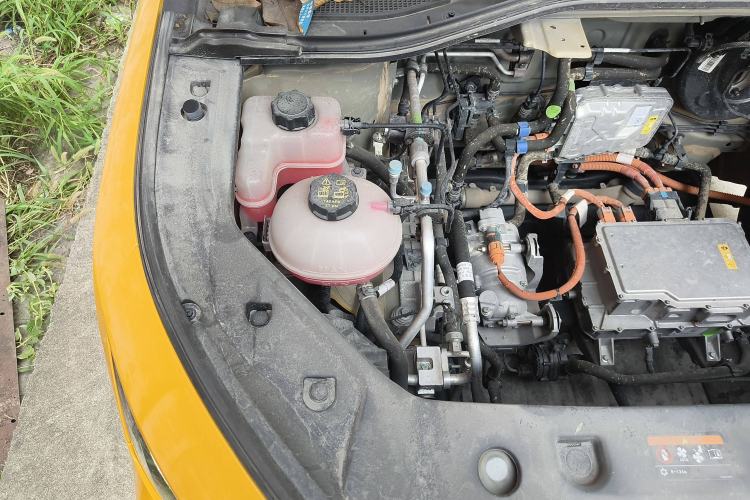 Used Radar Horizon 2023 410 km Entrepreneur Edition Engine Bay Right