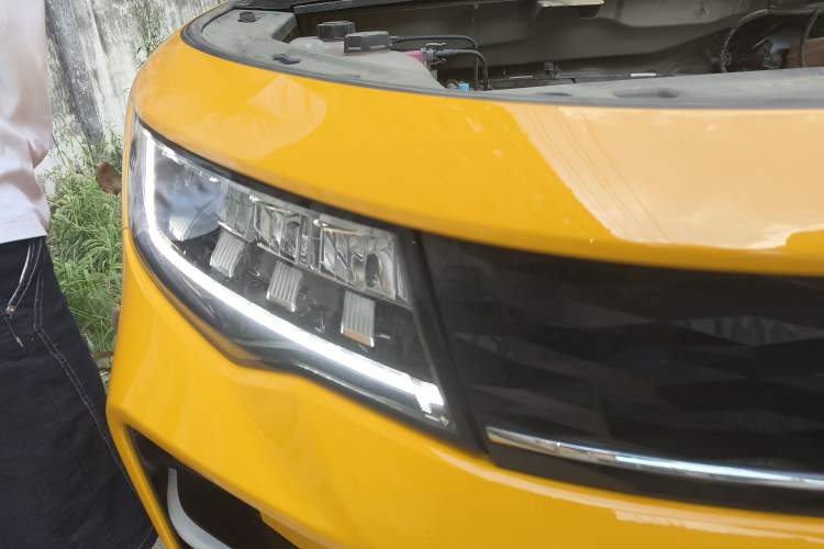 Used Radar Horizon 2023 410 km Entrepreneur Edition Right Front Headlight