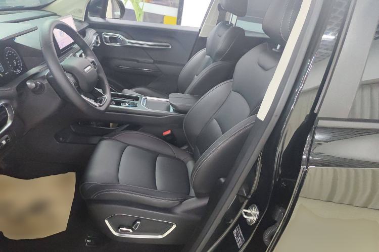 Used Radar Horizon 2023 410 km Science & Innovation Version Left Front Seat