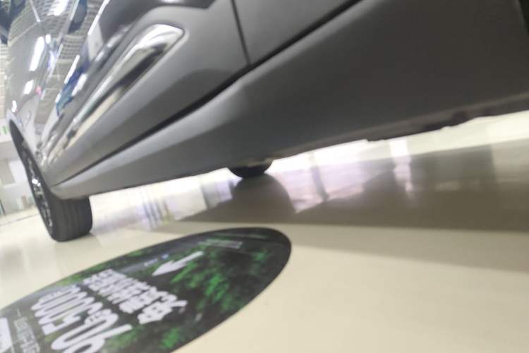 Used Radar Horizon 2023 410 km Science & Innovation Version Left Side Sill